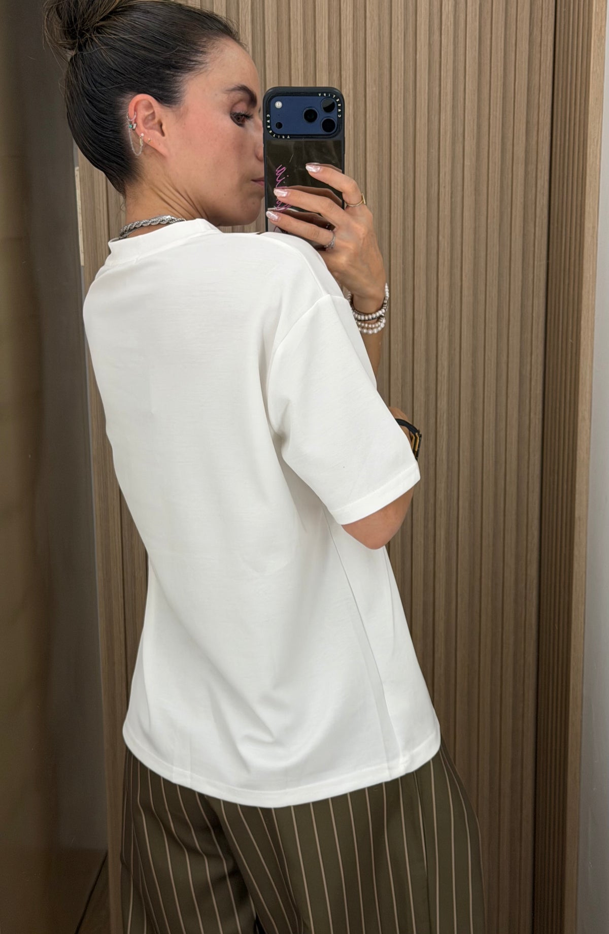 TSHIRT WHITE SHAKIRA