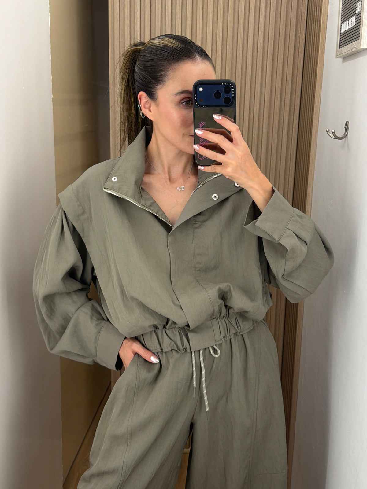 SET OLIVE GRAY PANTS