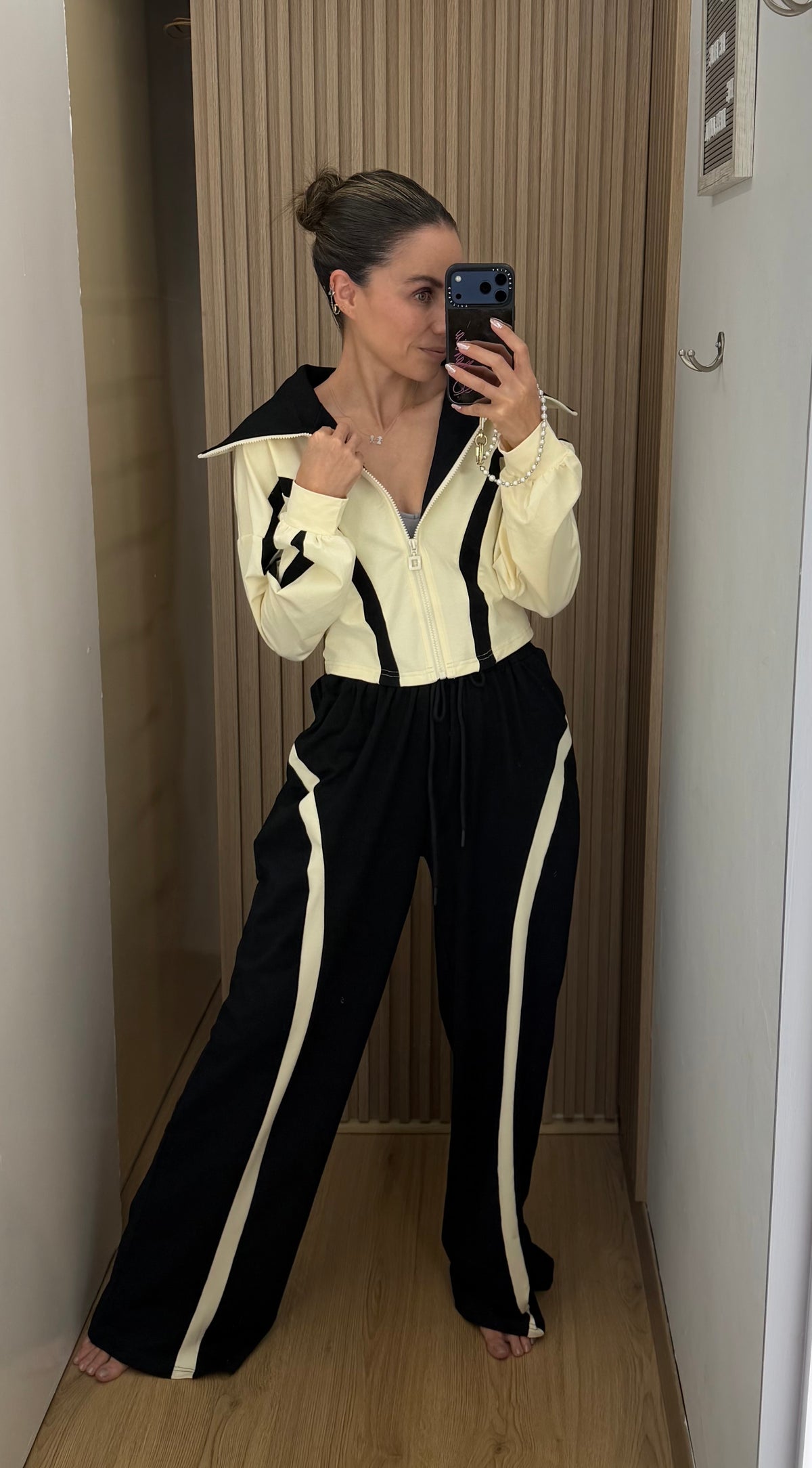 SET BLACK CREAM PANTS
