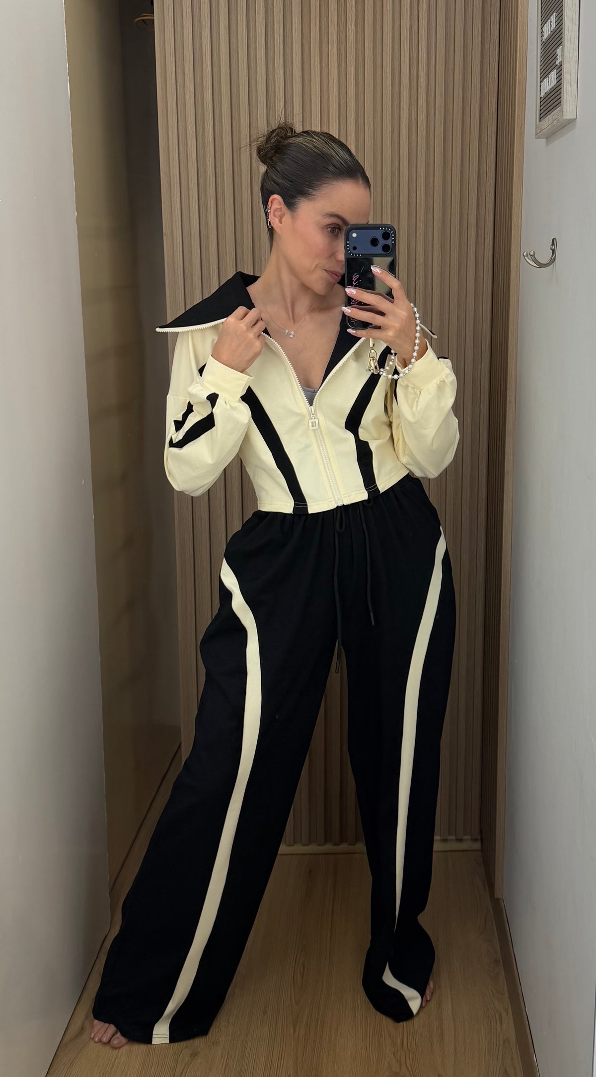 SET BLACK CREAM PANTS