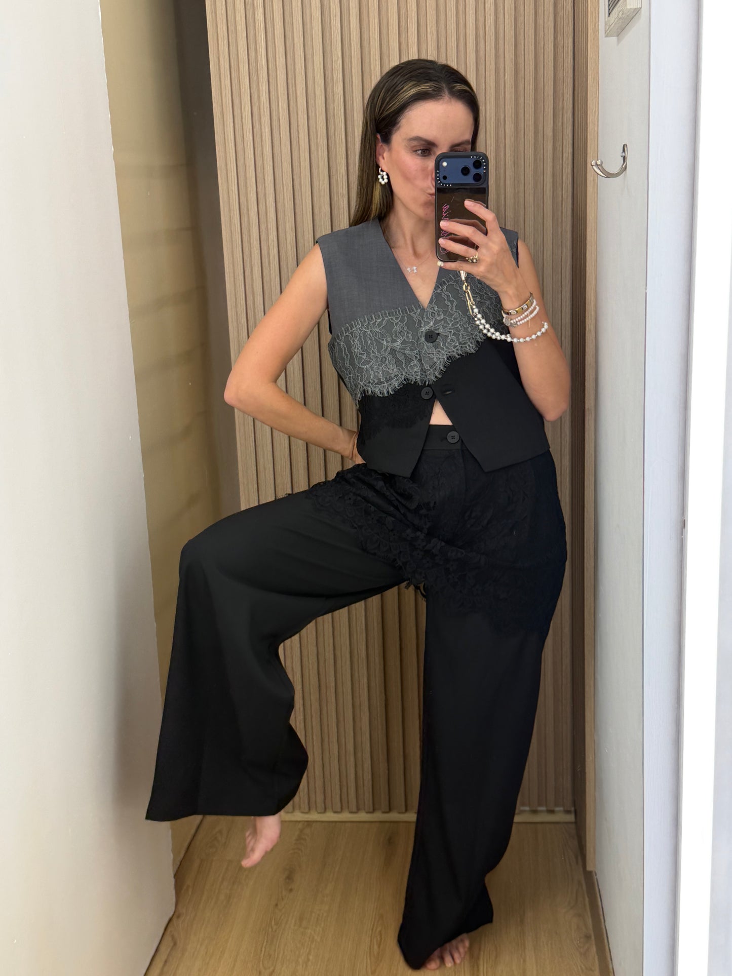 Conjunto Negro con Encaje para Mujer | Bellania
