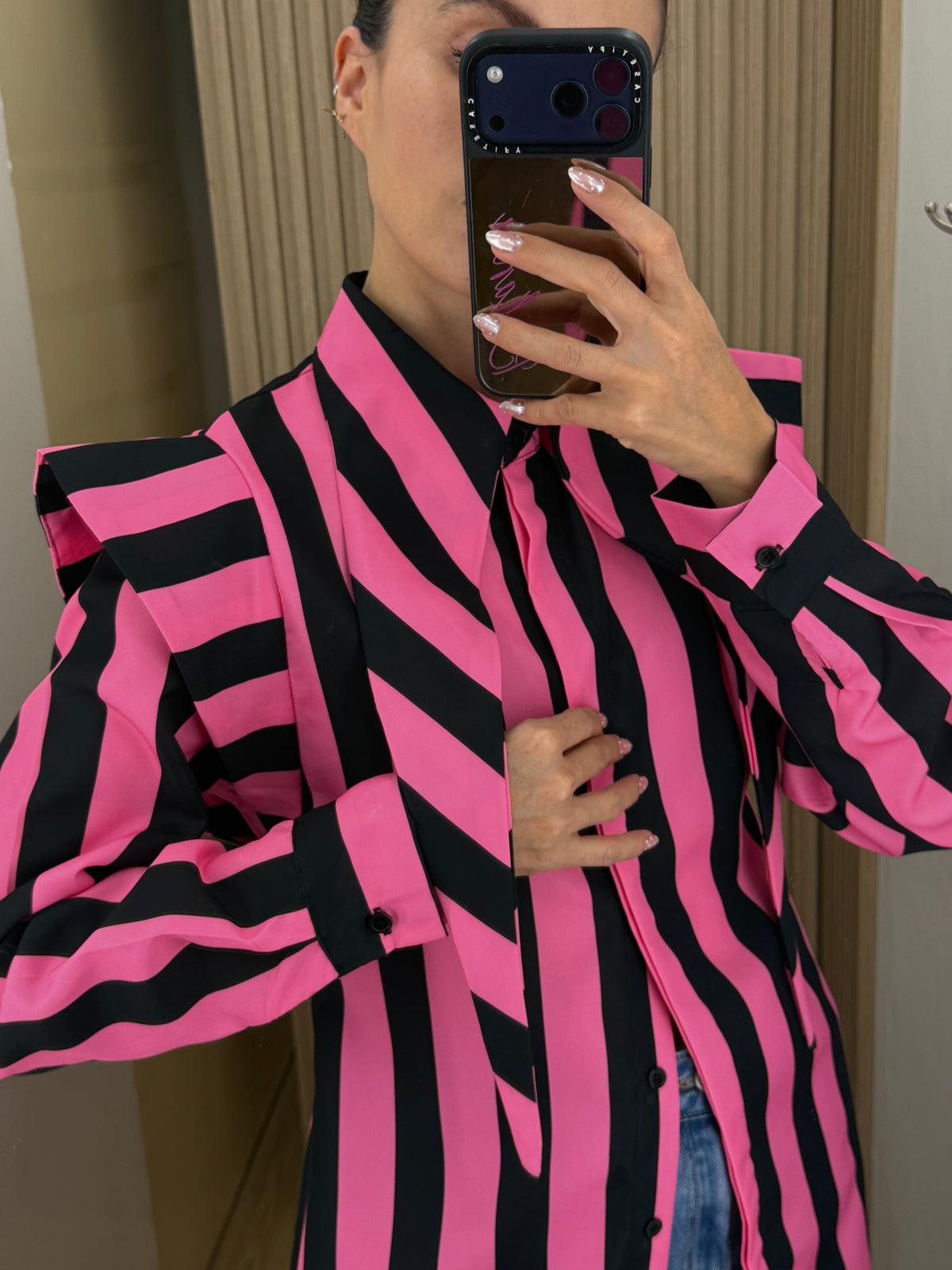 BLUSA NEGRA RAYAS