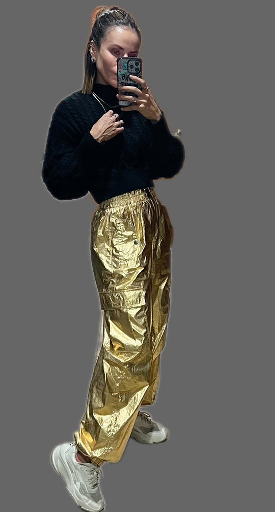 Pantalón cargo dorado